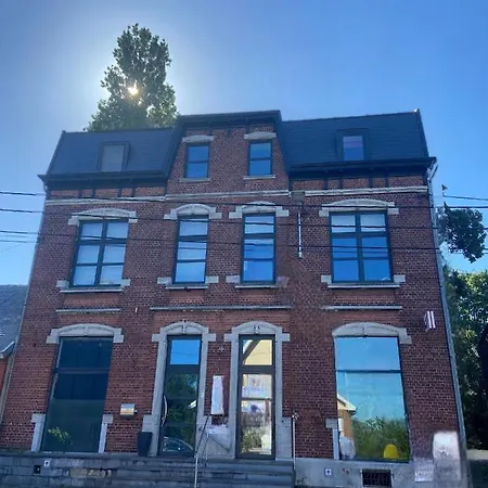 Au Saut Du Train 홈스테이 Remicourt